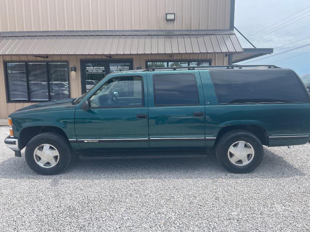 1997 Chevrolet Suburban Base