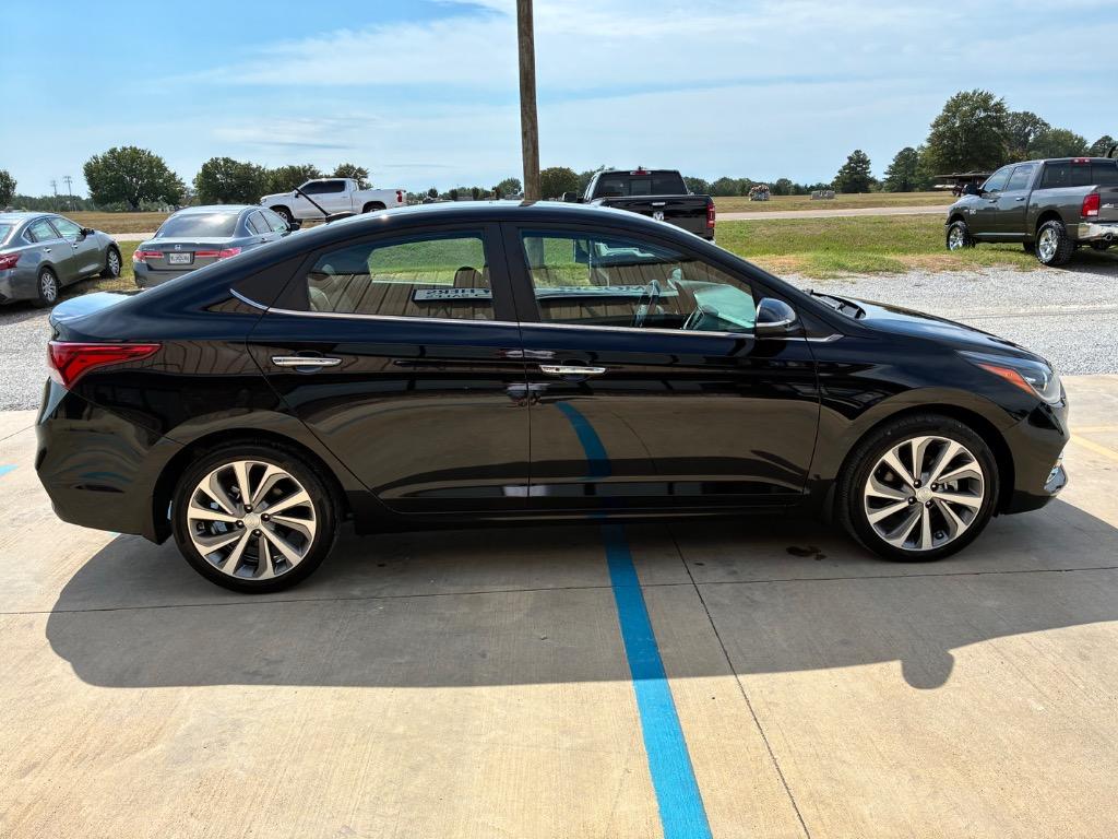 2021 Hyundai Accent Limited's photo