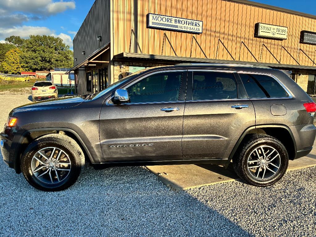 2018 Jeep Grand Cherokee Limited's photo