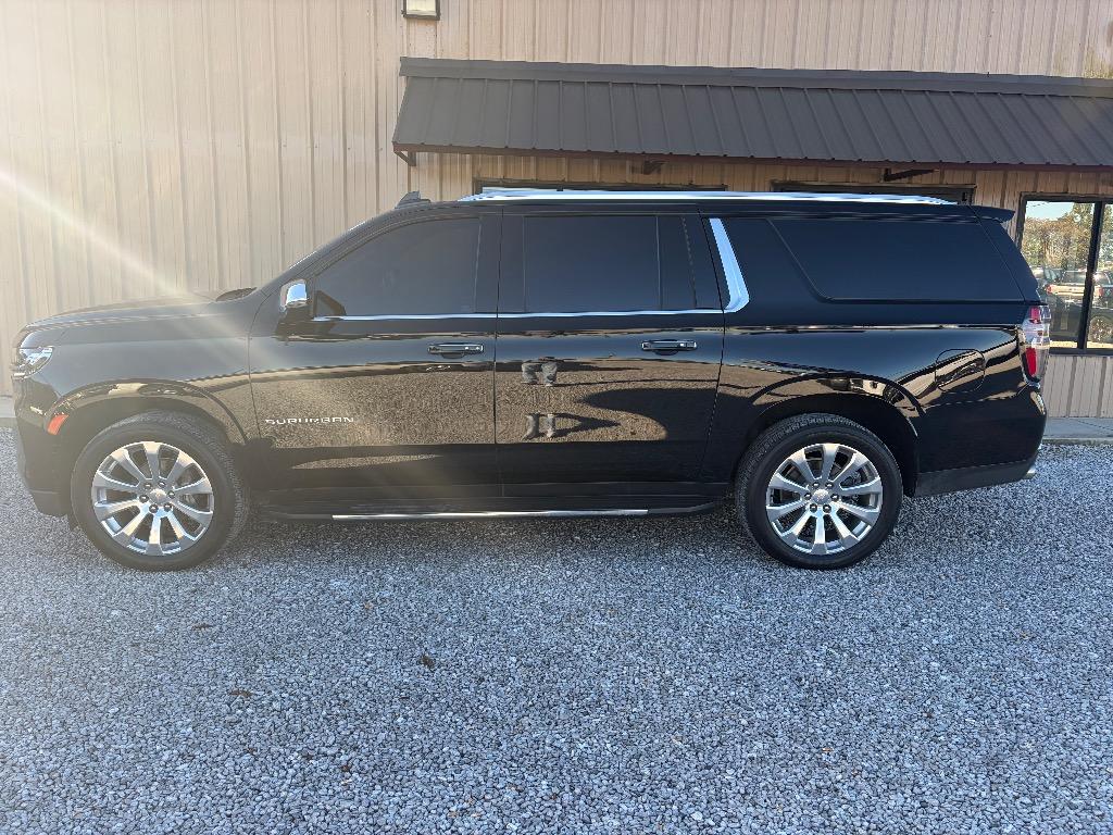 2023 Chevrolet Suburban Premier's photo
