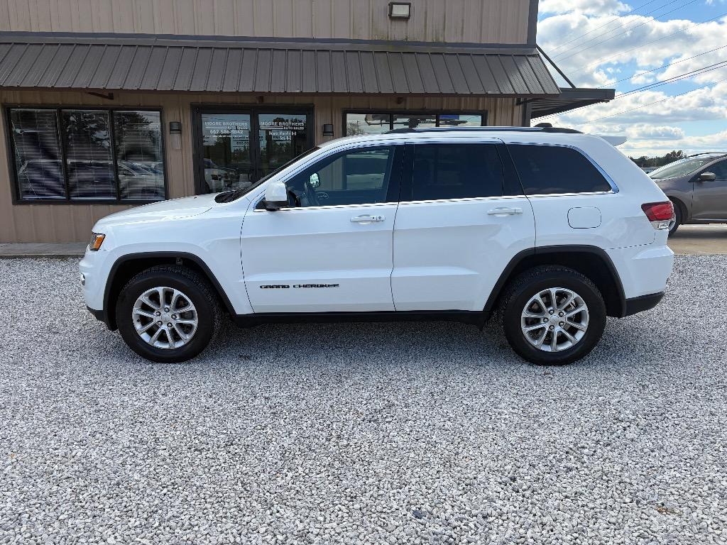 2021 Jeep Grand Cherokee Laredo E's photo