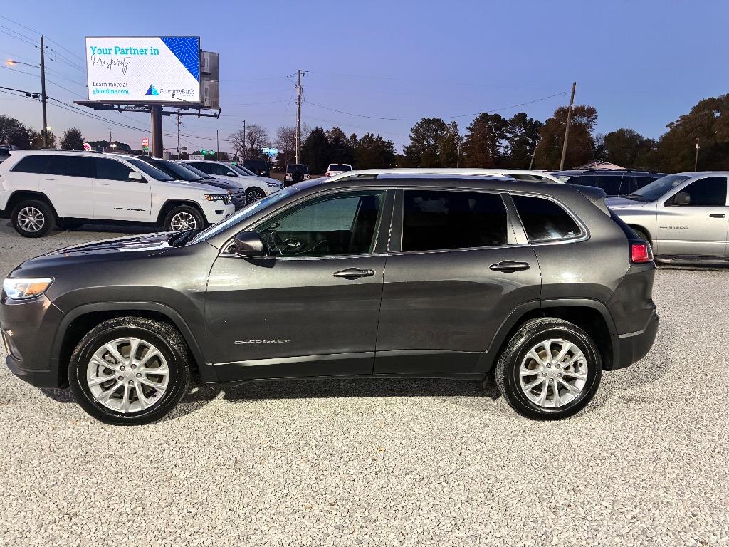 2019 Jeep Cherokee Latitude Plus's photo