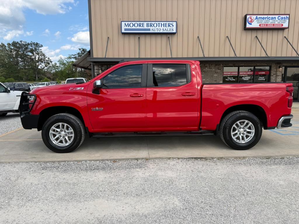 2021 Chevrolet Silverado 1500 LT 4X4 Crew Cab Short Box's photo