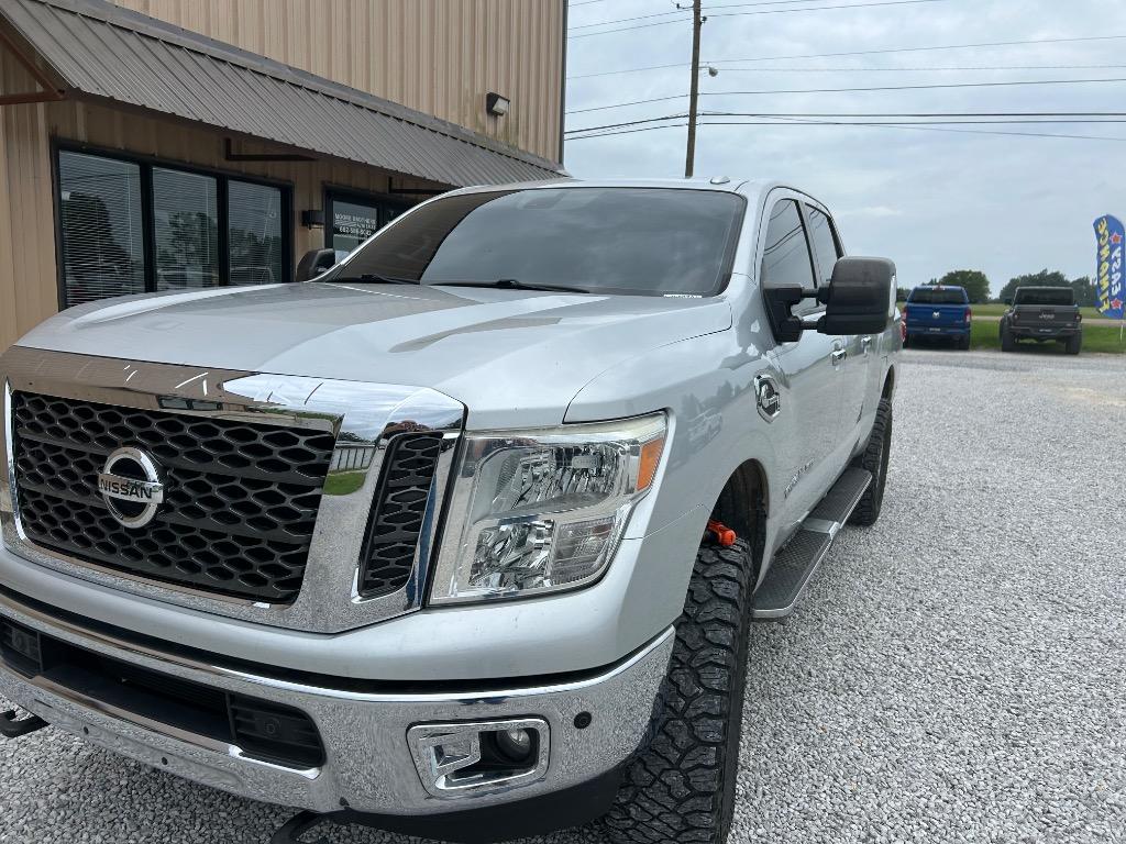2017 Nissan Titan XD SV